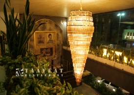 دکوراسیون و فضای رستوران تاویت